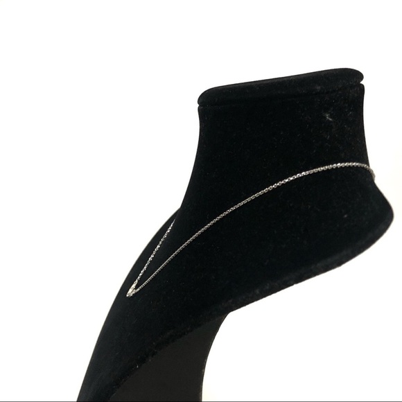 Auth Louis Vuitton 18k Solid White Gold Diamond Idylle Blossom Pendant Necklace - Picture 5 of 9